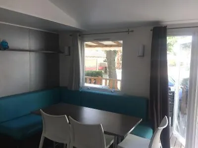 Mobil Climatise 6 Personnes Au Camping Marvilla Parks - Le Parc Des Septs Fonts Campsite *